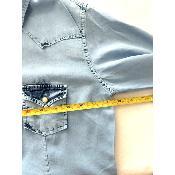 Panhandle Slim‎ Western Pearl Snap Blue Chambray Acid Wash Rodeo Girl Medium - Picture 6 of 7